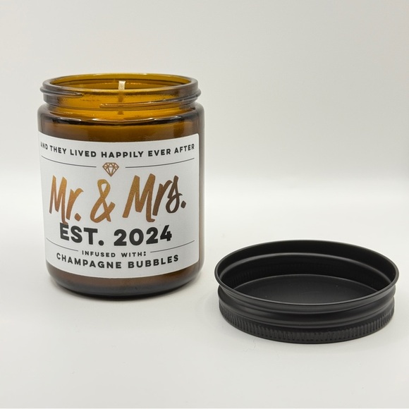 Wax Wit Mr and Mrs Candle Scented Champagne Bubbles Gift - Picture 3 of 5